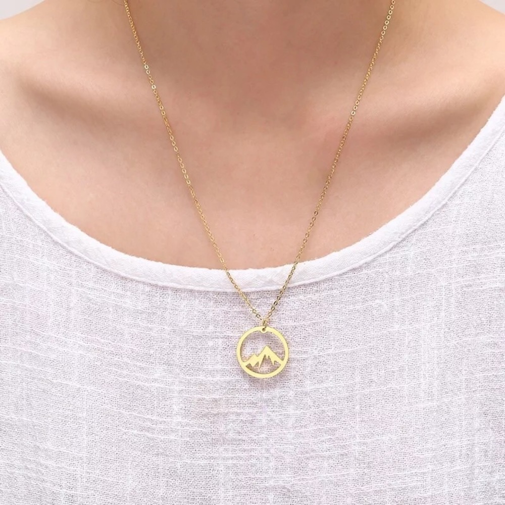 🎉 New Gold Plated Mountain Peak Necklace
